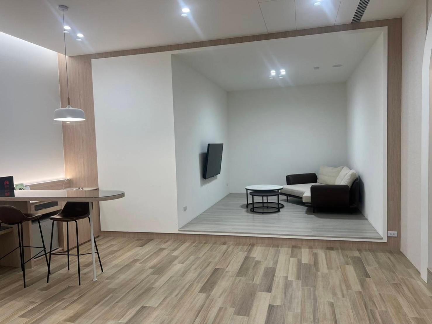 Chateau Boutique Motel Taichung Exteriör bild