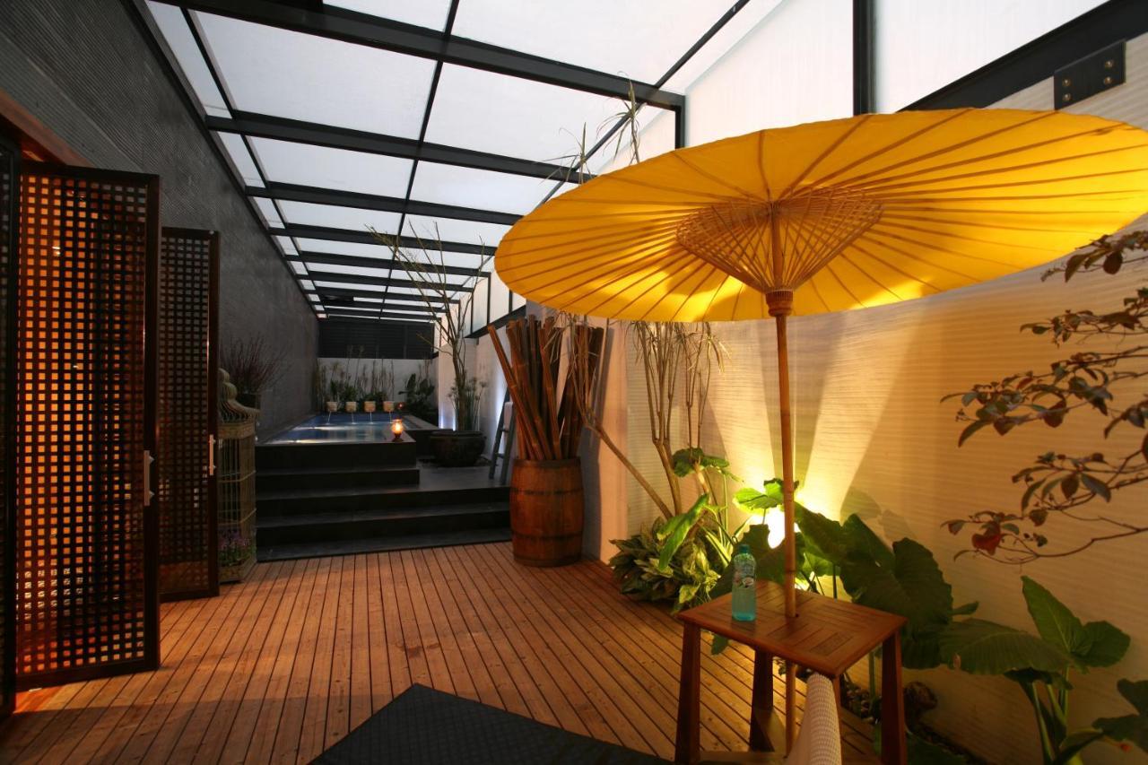 Chateau Boutique Motel Taichung Exteriör bild