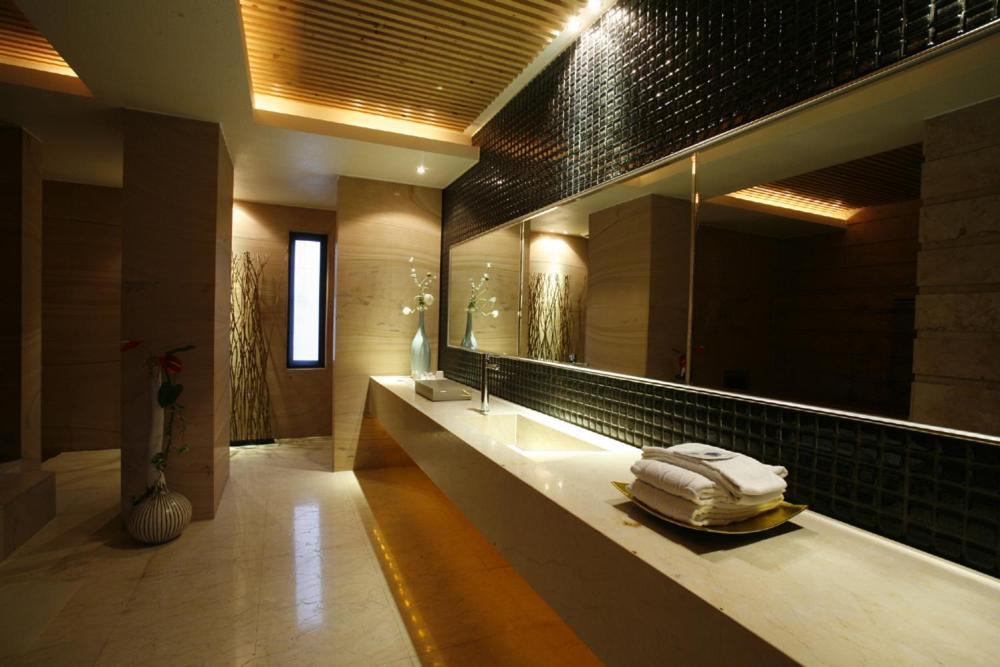 Chateau Boutique Motel Taichung Exteriör bild