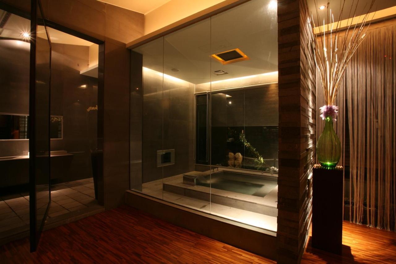 Chateau Boutique Motel Taichung Exteriör bild